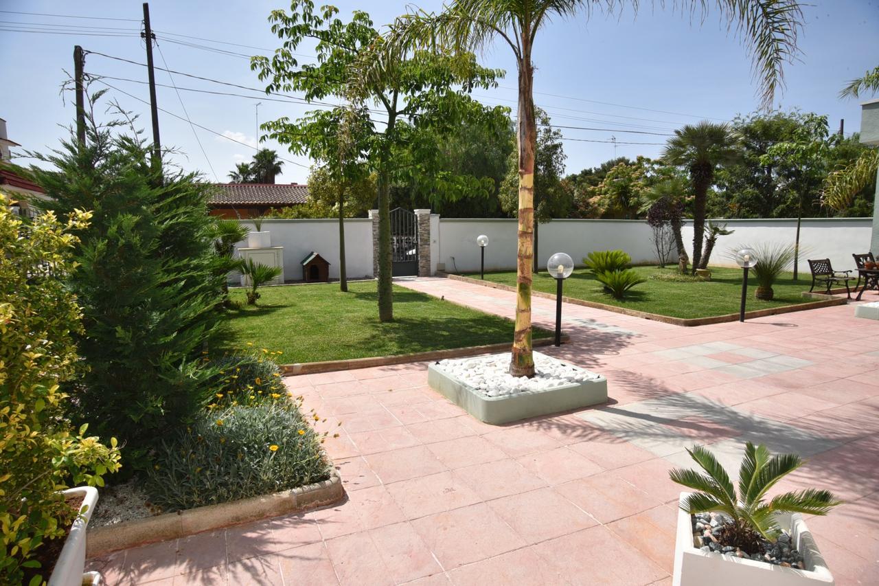 Villa Marzia Porto Cesareo Exteriör bild